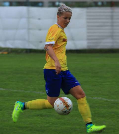 Lana Clelland, Tavagnacco, AIC, Calcio femminile, Associazione Italiana Calciatori